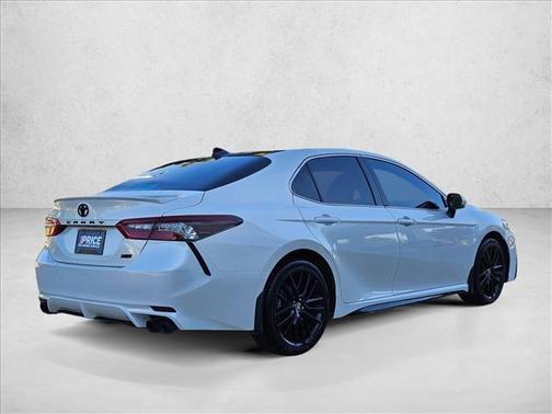 Wind Chill Pearl 2022 Toyota Camry XSE