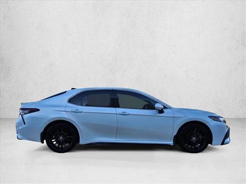 Wind Chill Pearl 2022 Toyota Camry XSE