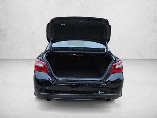 Super Black 2017 Nissan Altima 2.5 SR