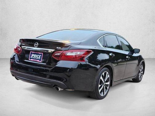 Super Black 2017 Nissan Altima 2.5 SR
