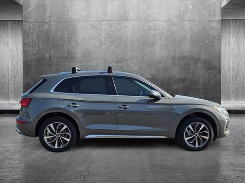 2023 Audi Q5 45 S line Premium