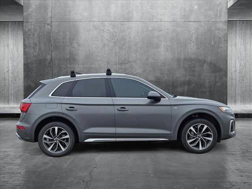 2023 Audi Q5 45 S line Premium