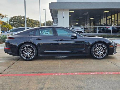 2024 Porsche Panamera RWD