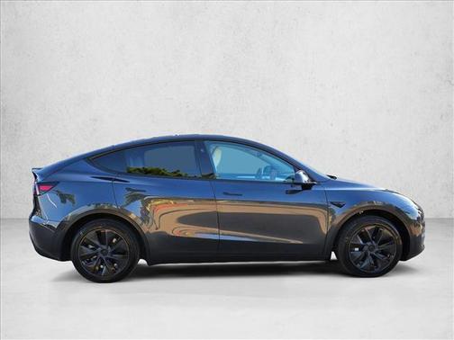 2025 Tesla Model Y Long Range Dual Motor Rear-Wheel Drive