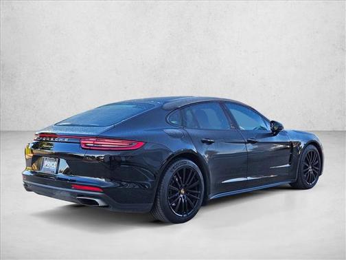 2019 Porsche Panamera RWD