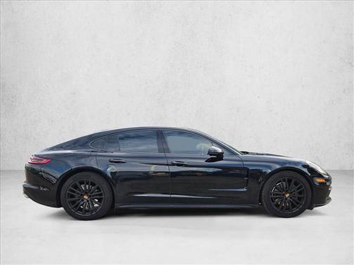 2019 Porsche Panamera RWD