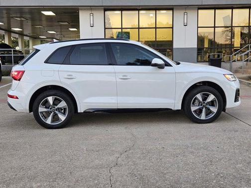 2025 Audi Q5 40 Premium Plus