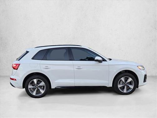 2025 Audi Q5 40 Premium Plus