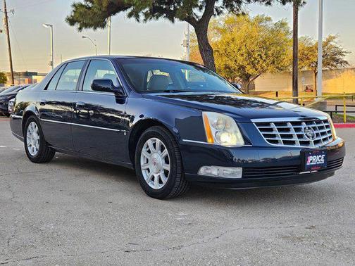 2008 Cadillac DTS Base