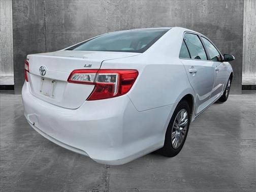 2014 Toyota Camry LE