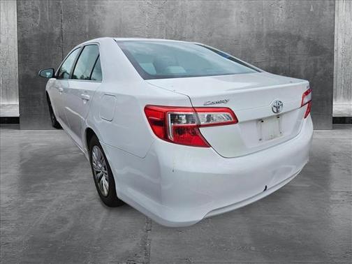 2014 Toyota Camry LE