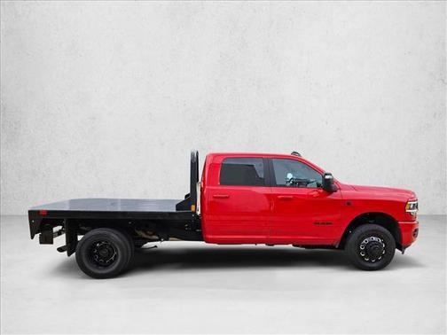 2024 RAM 3500 Laramie Crew Cab 4x4 8' Box
