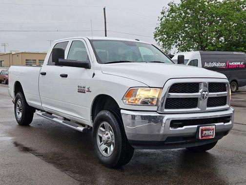 2018 RAM 2500 Tradesman Crew Cab 4x4 8' Box