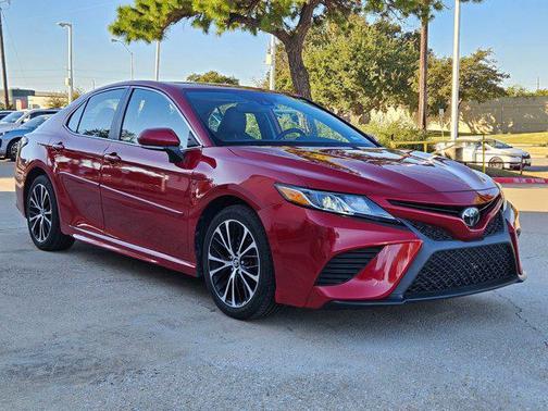 2019 Toyota Camry SE
