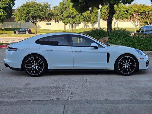 2021 Porsche Panamera 4