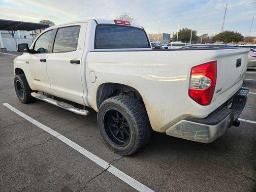 2018 Toyota Tundra SR5