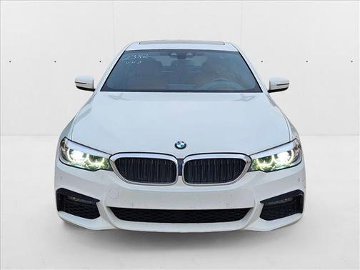 2019 BMW 540 540i