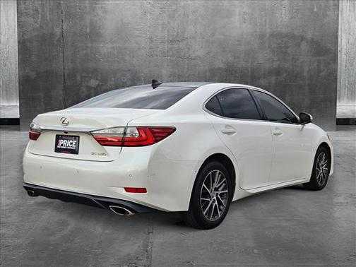 2017 Lexus ES 350 Base