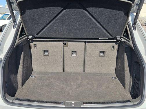 2023 Porsche Macan S