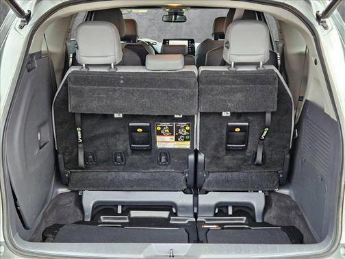 2021 Toyota Sienna XLE 8 Passenger