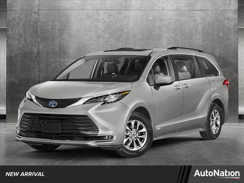 2021 Toyota Sienna XLE 8 Passenger