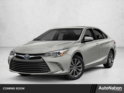White 2016 Toyota Camry Hybrid SE