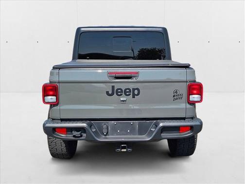 2021 Jeep Gladiator Willys 4x4