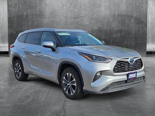 2021 Toyota Highlander Hybrid XLE