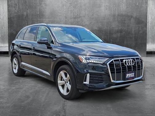 2024 Audi Q7 45 Premium Plus