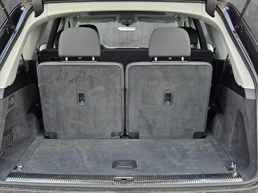 2024 Audi Q7 45 Premium Plus