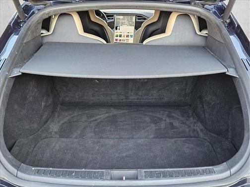 2015 Tesla Model S 85D