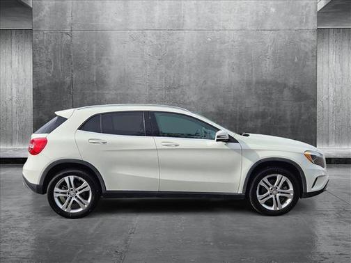 2017 Mercedes-Benz GLA 250 Base