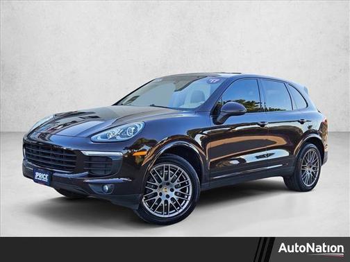 2017 Porsche Cayenne Platinum Edition