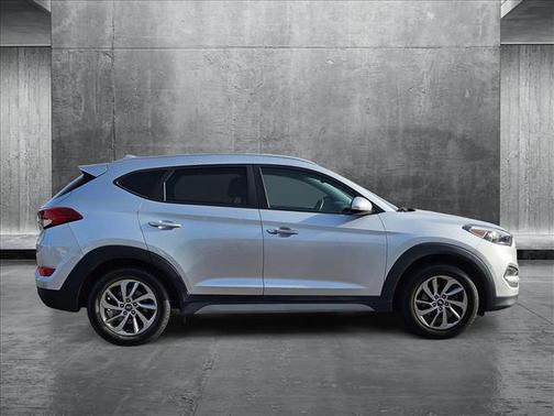2017 Hyundai TUCSON SE Plus