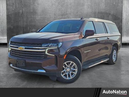 2023 Chevrolet Suburban LT