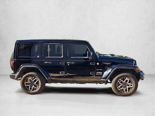2024 Jeep Wrangler 4-Door Sahara 4x4