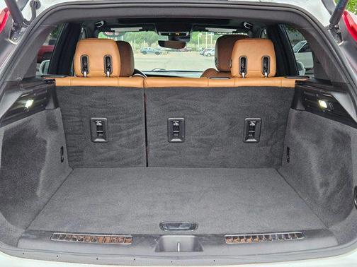 Crystal White Tricoat 2019 Cadillac XT4 Premium Luxury