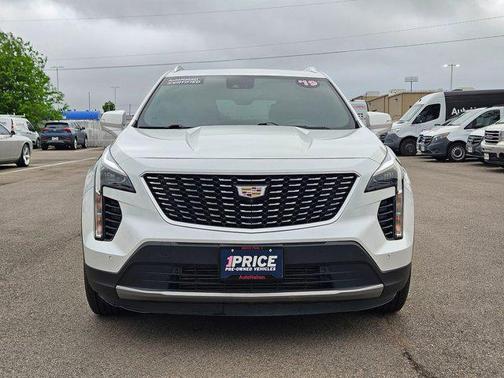 Crystal White Tricoat 2019 Cadillac XT4 Premium Luxury