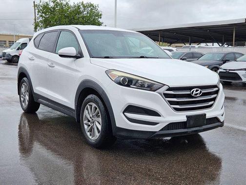 2017 Hyundai TUCSON SE