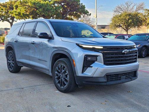 2024 Chevrolet Traverse LS