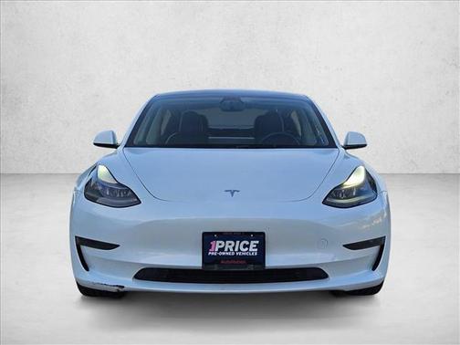 Pearl White Multi-Coat 2023 Tesla Model 3 Standard Range