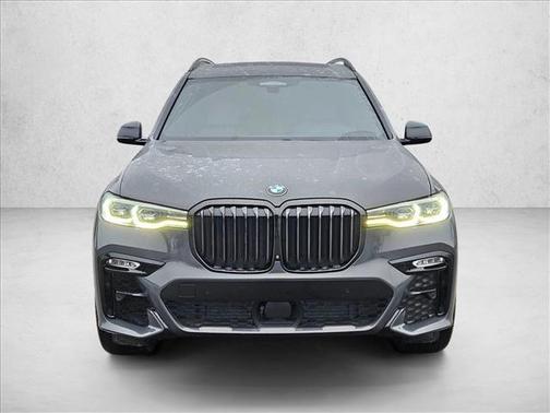2022 BMW X7 M50i
