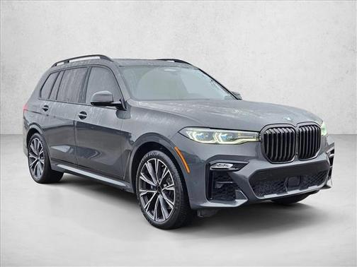 2022 BMW X7 M50i