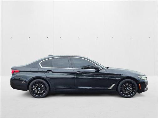 2021 BMW 530 530i