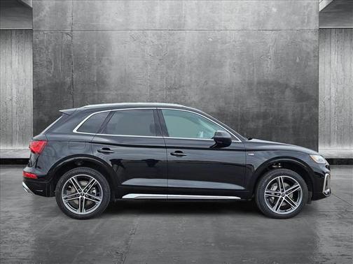 2022 Audi Q5 55 S line Premium