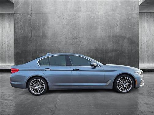 2017 BMW 530 530i