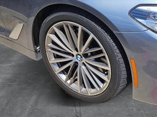 2017 BMW 530 530i