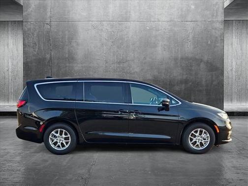 2025 Chrysler Pacifica L