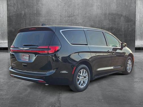 2025 Chrysler Pacifica L