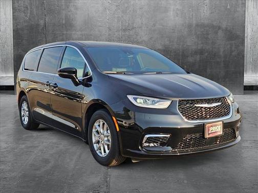 2025 Chrysler Pacifica L